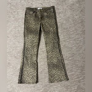 New, never used! Frame Le Crop Mini Boot jean. Stretchy. Size 25